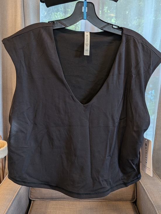 Athleta Tops - 🌸 NWT Athleta Transcend Crop Tee in Black (SIZE XL + XXL)